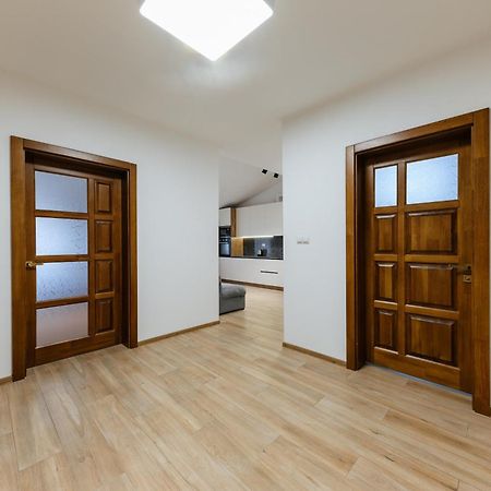Luxury Apartments Uzhorod Exteriér fotografie